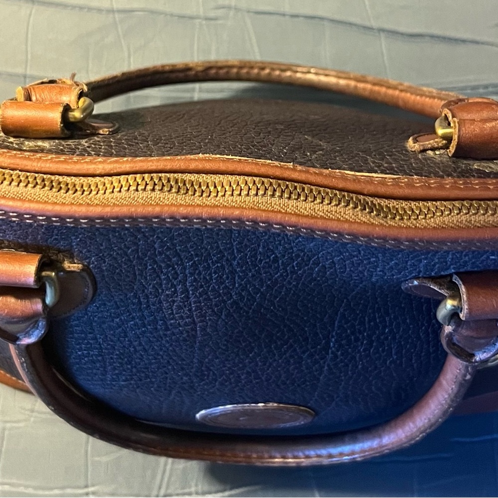 Dooney & Bourke Brown Leather Satchel with Structured Design - Picture 5 of 9